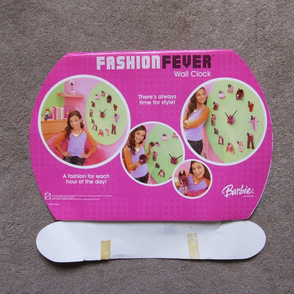 Barbie Fashion Fever Clock - Picture 4 of 16